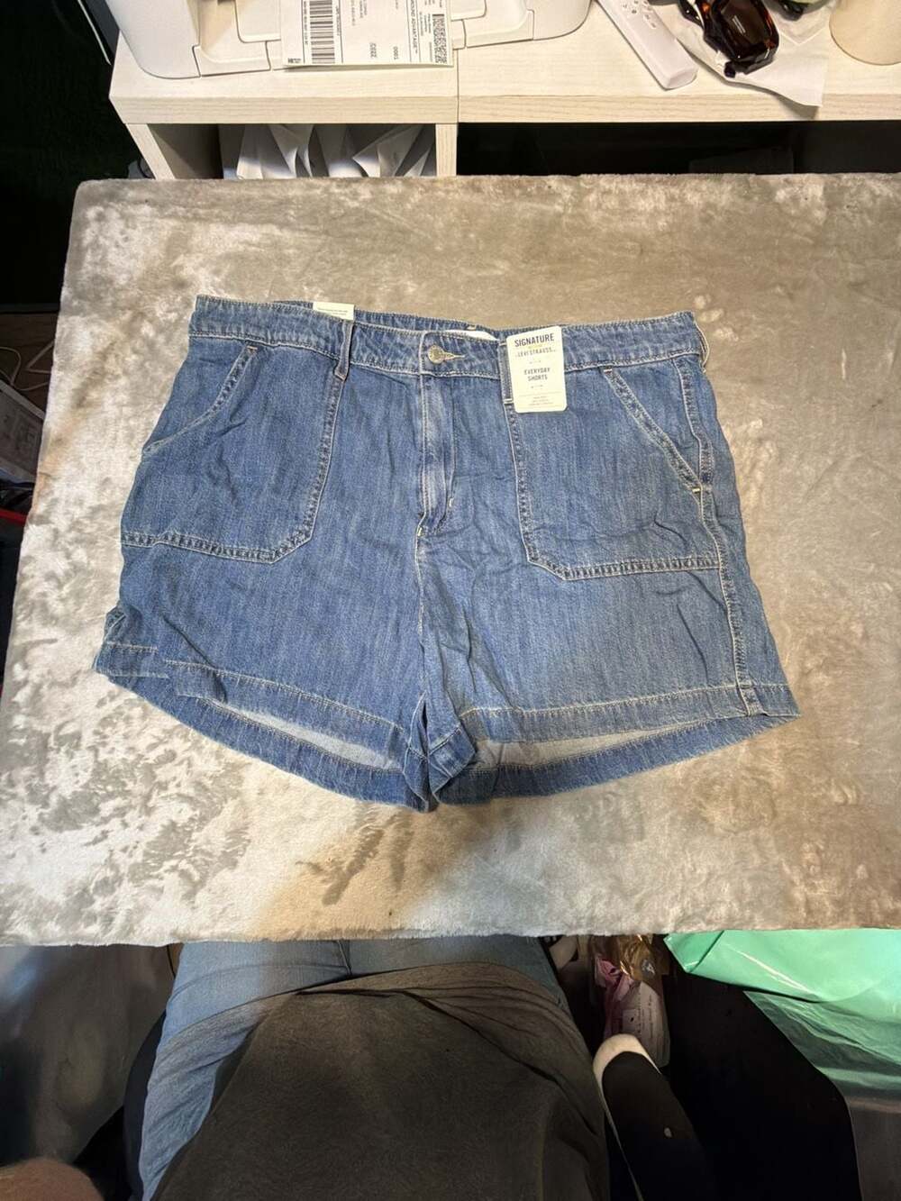 Signature by Levi Strauss & Co. Women's High-Rise Everyday Shorts Size 16W